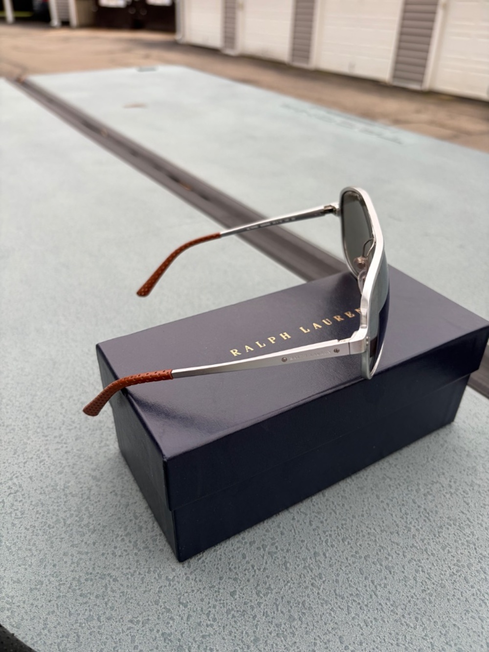 Sunglasses - Picture 4 of 8